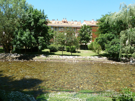 Río Oja, a su paso por Ezcaray  (La Rioja)